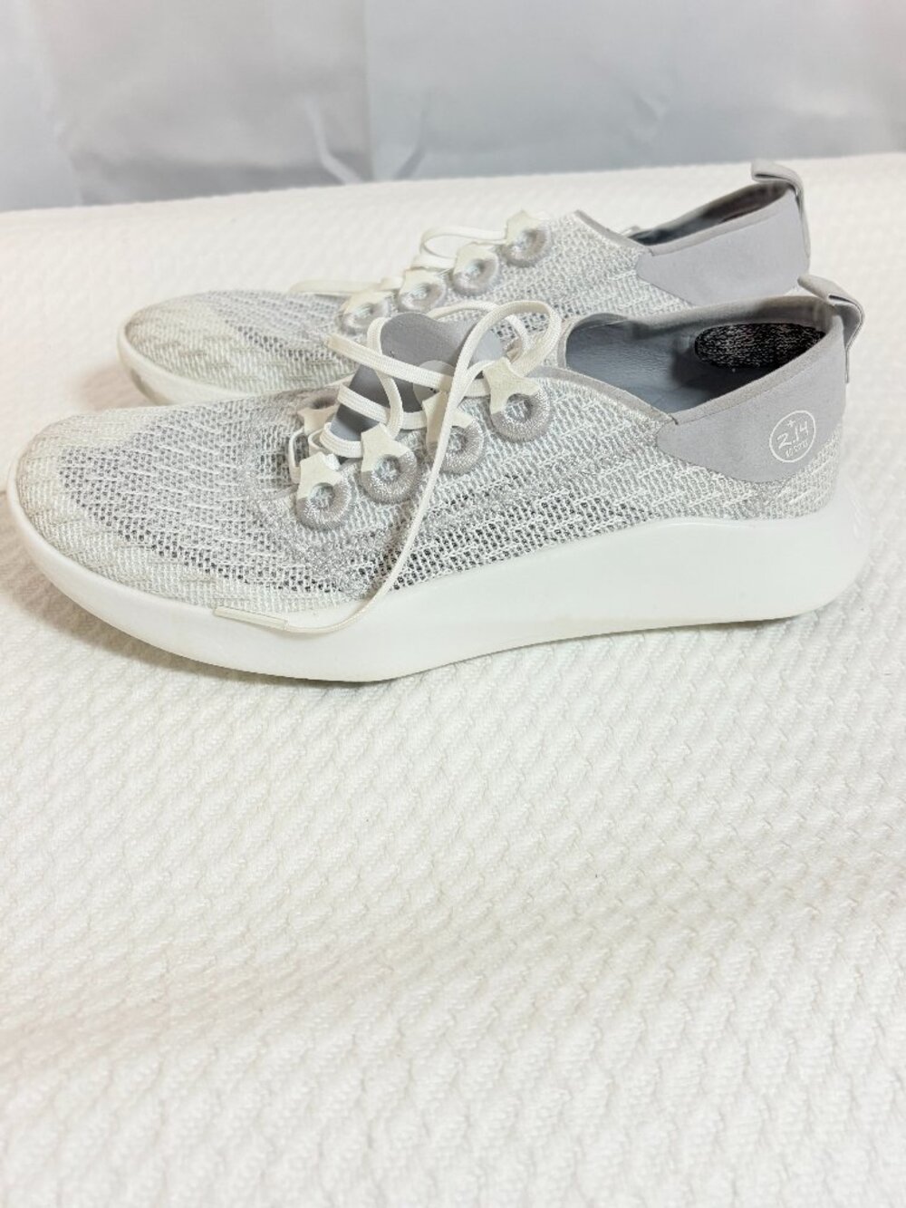 Allbirds SuperLight Trainers Sneakers White Gray Women’s 6.5